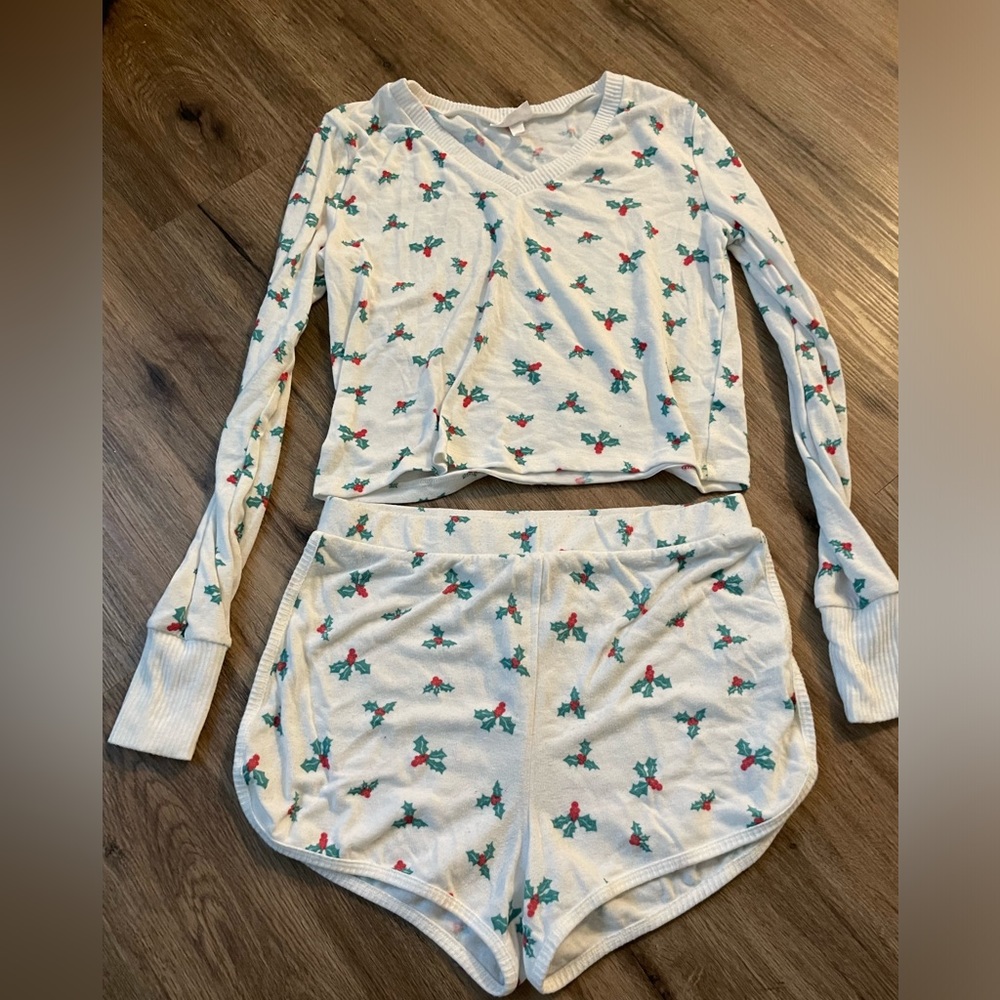 Colsie Holdiay PJ set